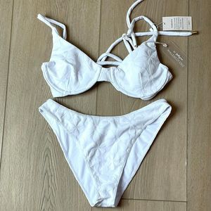 Kenny Flowers Womens Large Santorini White Floral Jacquard Bikini Swimuit